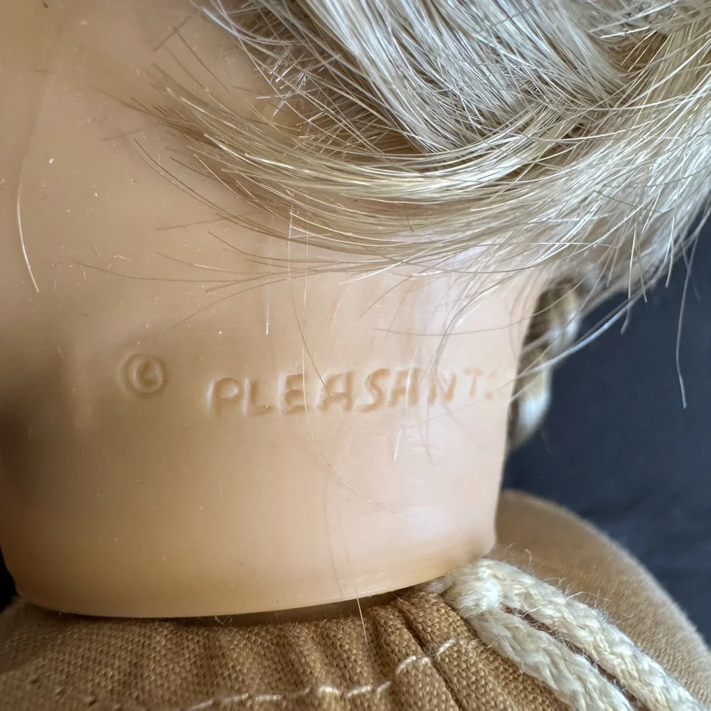 American Girl Vintage 1994 Retired Pleasant Company 18” Kirsten Larson doll.